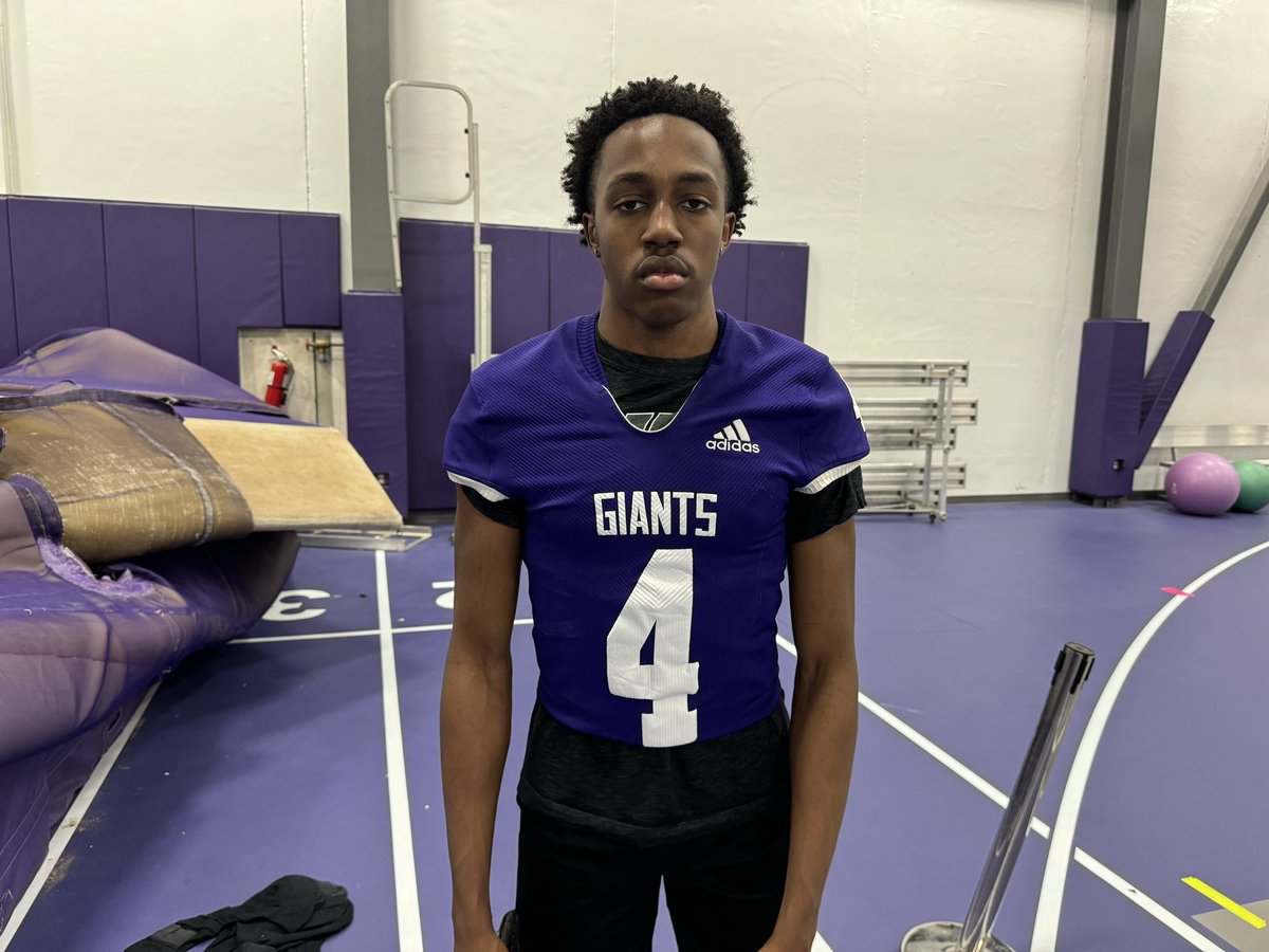 Decision coming soon for Indianapolis Ben Davis On300 CB Mark Zackery IV. Notre Dame is the @On3 RPM favorite with Michigan, Florida and Cincinnati also in his final four. on3.com/db/mark-zacker…