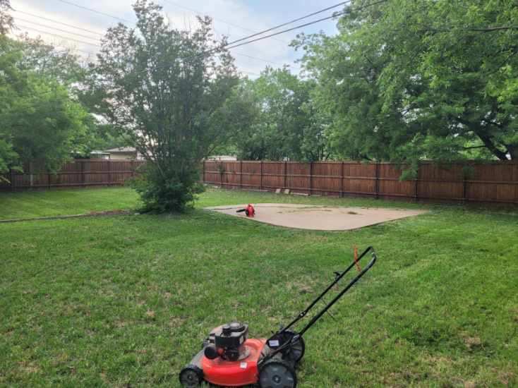 Sydney from Abilene, TX is at it again, tackling one of our special edition challenges designed for kids who’ve completed the original 50. This time, she’s chosen the Teacher’s Edition, committing to mow 50 lawns for teachers for free. She mowed Mrs. Cathey’s lawn , a retired