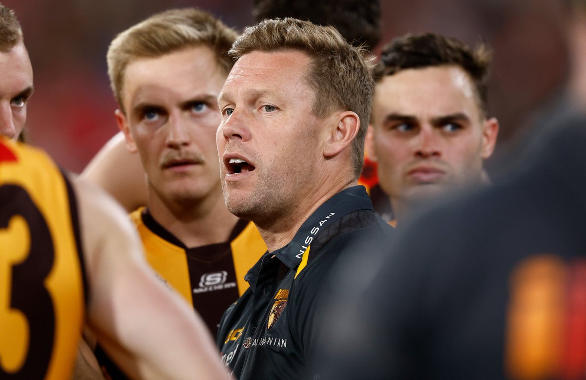 “You can understand why he was frustrated”: Hawthorn champion defends Mitchell following quarter-time spray | bit.ly/4bkPjAh | #AFL