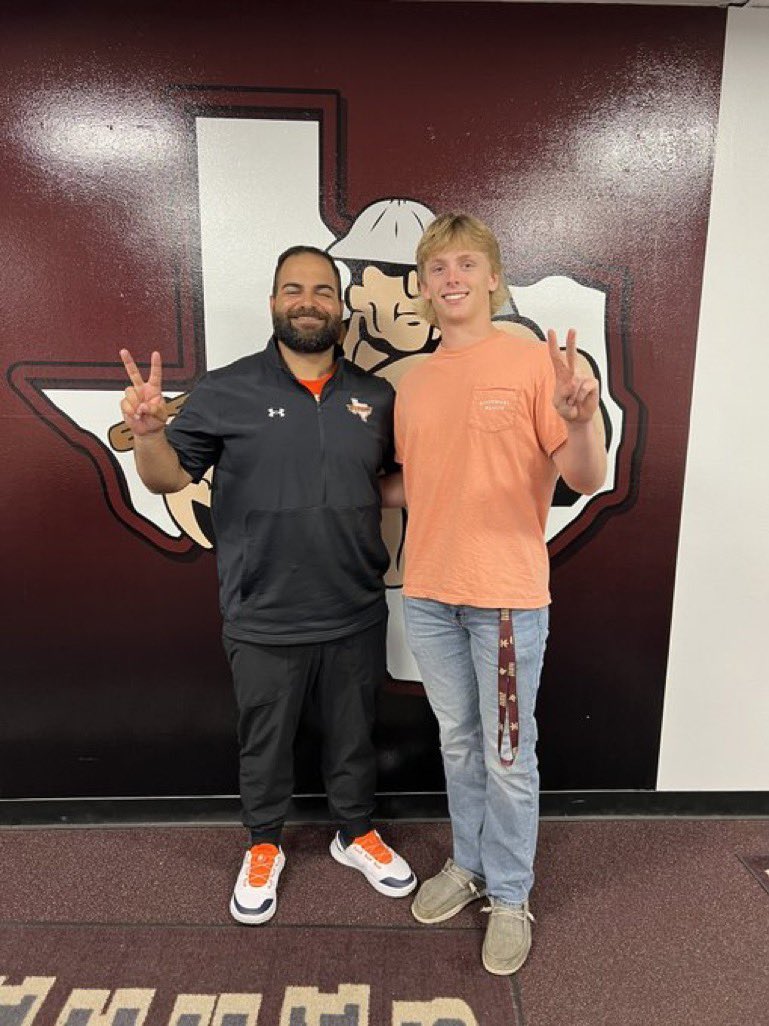 Thank you @CoachRegalado and @UTRGVFootball for coming and visiting me and my fellow @CHS_Roughnecks! It was a great time visiting with you about your school and football program! @coachpena1 @CoachJJohnson71 @PicardRyan