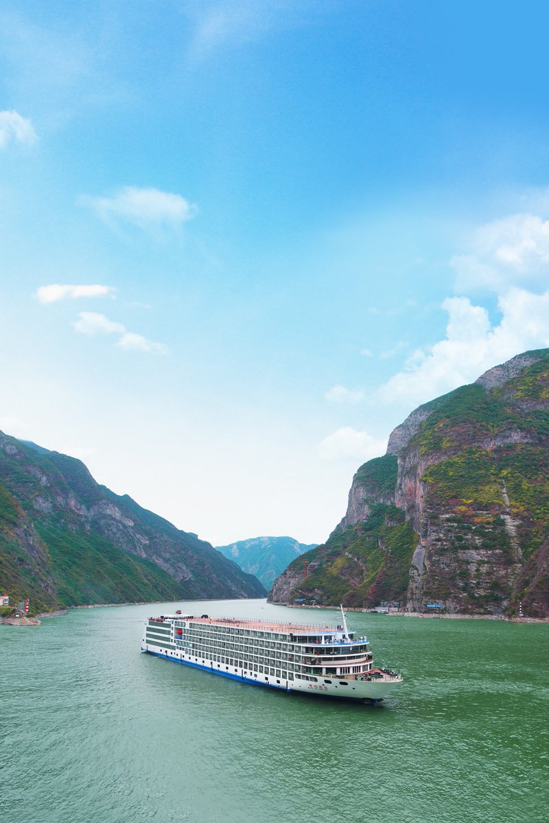 River cruises offer a convenient and comfortable way to travel, allowing you to unpack once and relax as the ship transports you from one destination to another. 💫 🌊 🛳️

#ChinaTravel #YangtzeRiver #CenturyCruises 🌏 #TravelGoals #ChinaHolidays