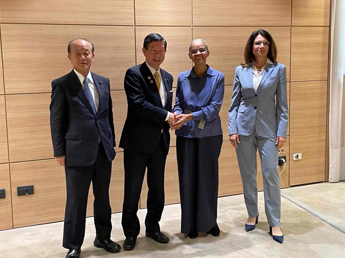 Minister Ito and State Minister Yagi met with H.E. Ms. Marina Silva @MarinaSilva @mmeioambiente , Minister of the Environment and Climate Change of Brazil🇧🇷 on the sidelines of #G7Italy. They exchanged views on #ClimateAction and environmental cooperation. 
#G7