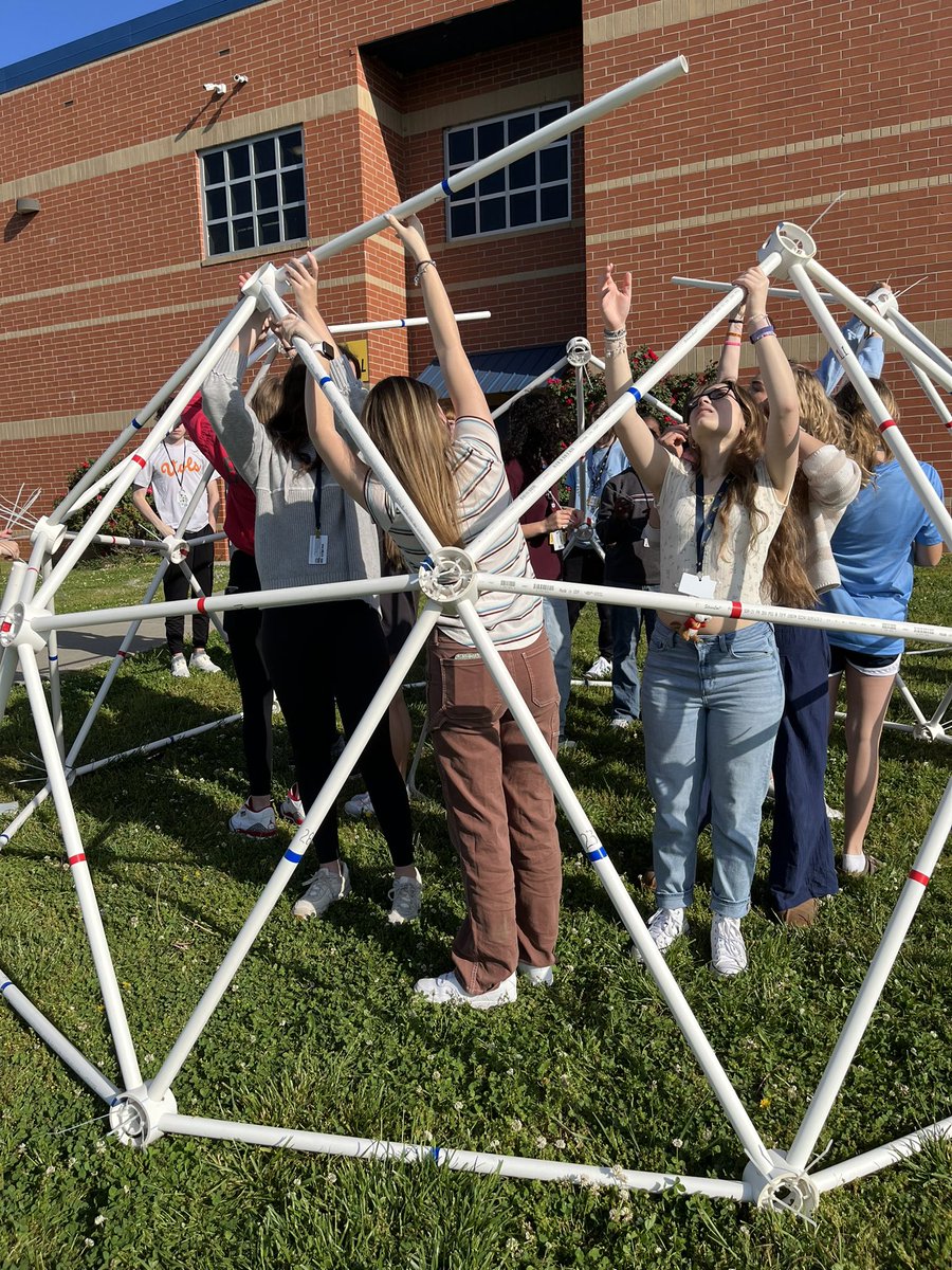 WVHS STEM ACADEMY tweet media