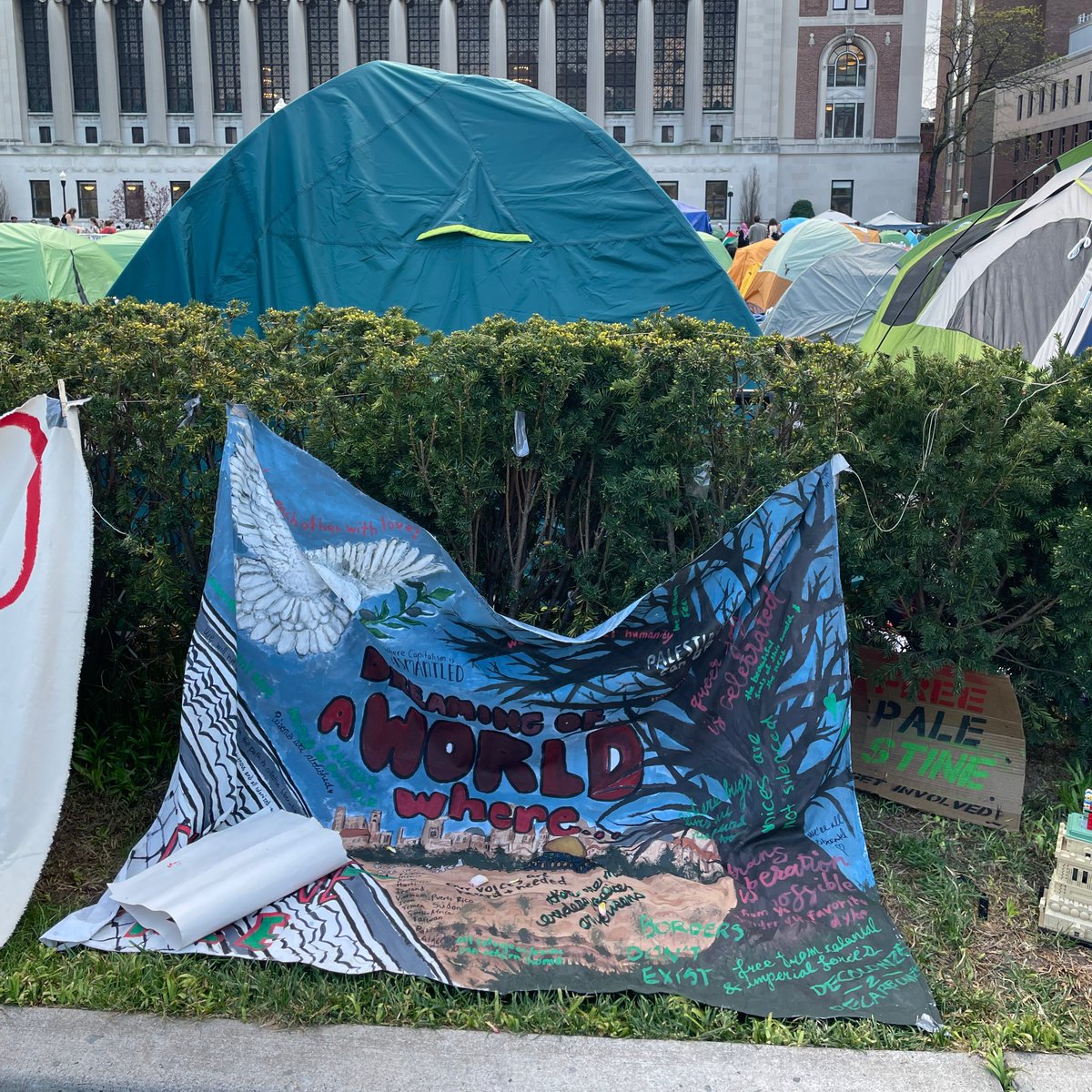 The Public Advocate again visited Columbia to meet with students and the administration to discuss how to protect student safety and the CU community's right to engage in respectful dialogue & nonviolent protest—without the threat of immense force or the loss of academic careers.