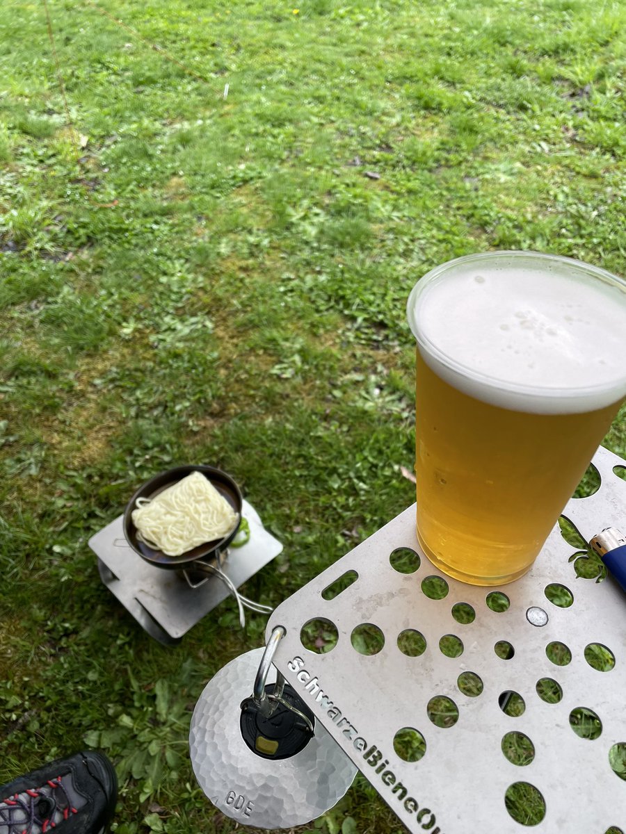 ハンモックからの風景(なんか違う

朝からサーバー生ビール、すみません頂きます！

#キッチンドランカー