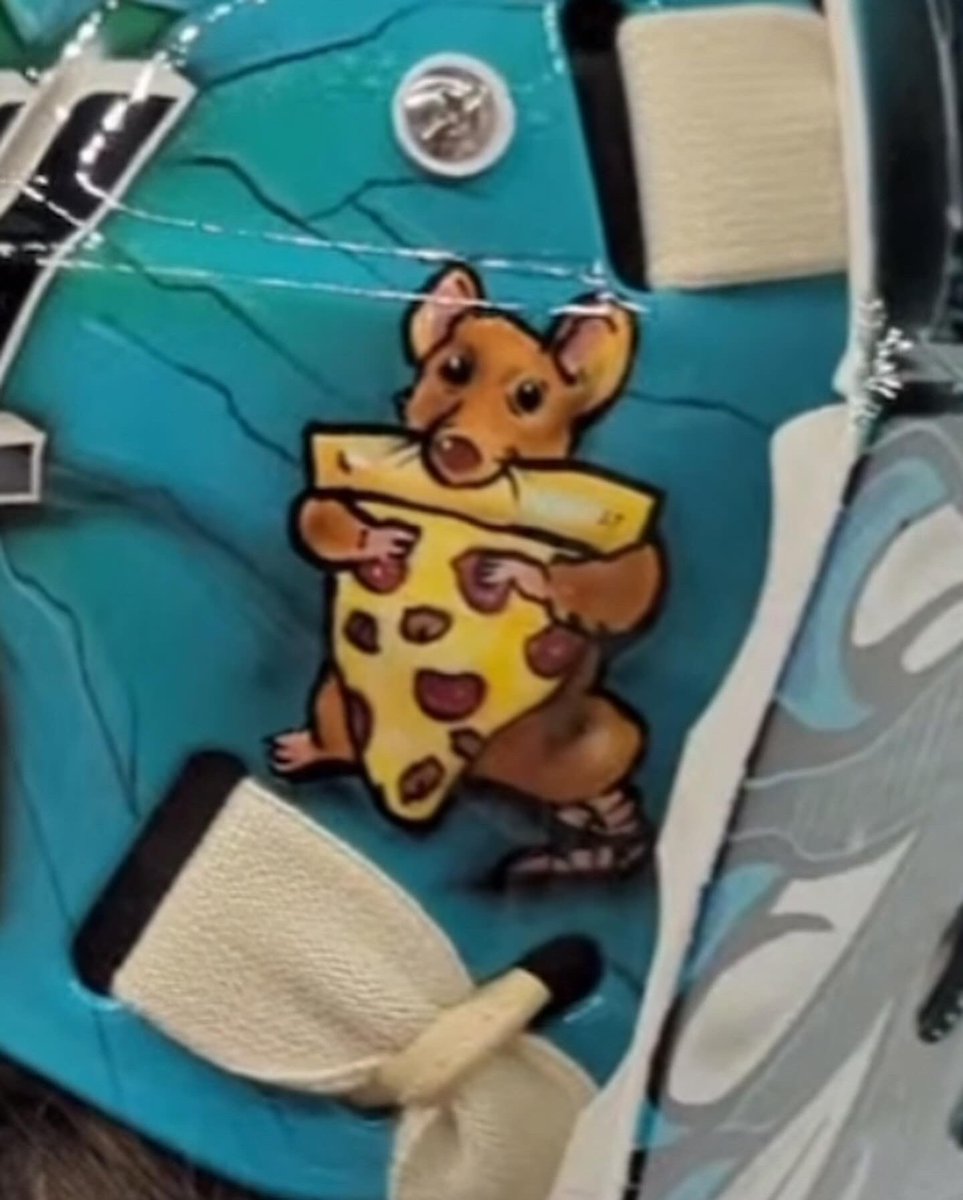 Hey <a href="/PWHL_NewYork/">New York Sirens</a> fans! This is for all of you!! #pizzarats #pwhl