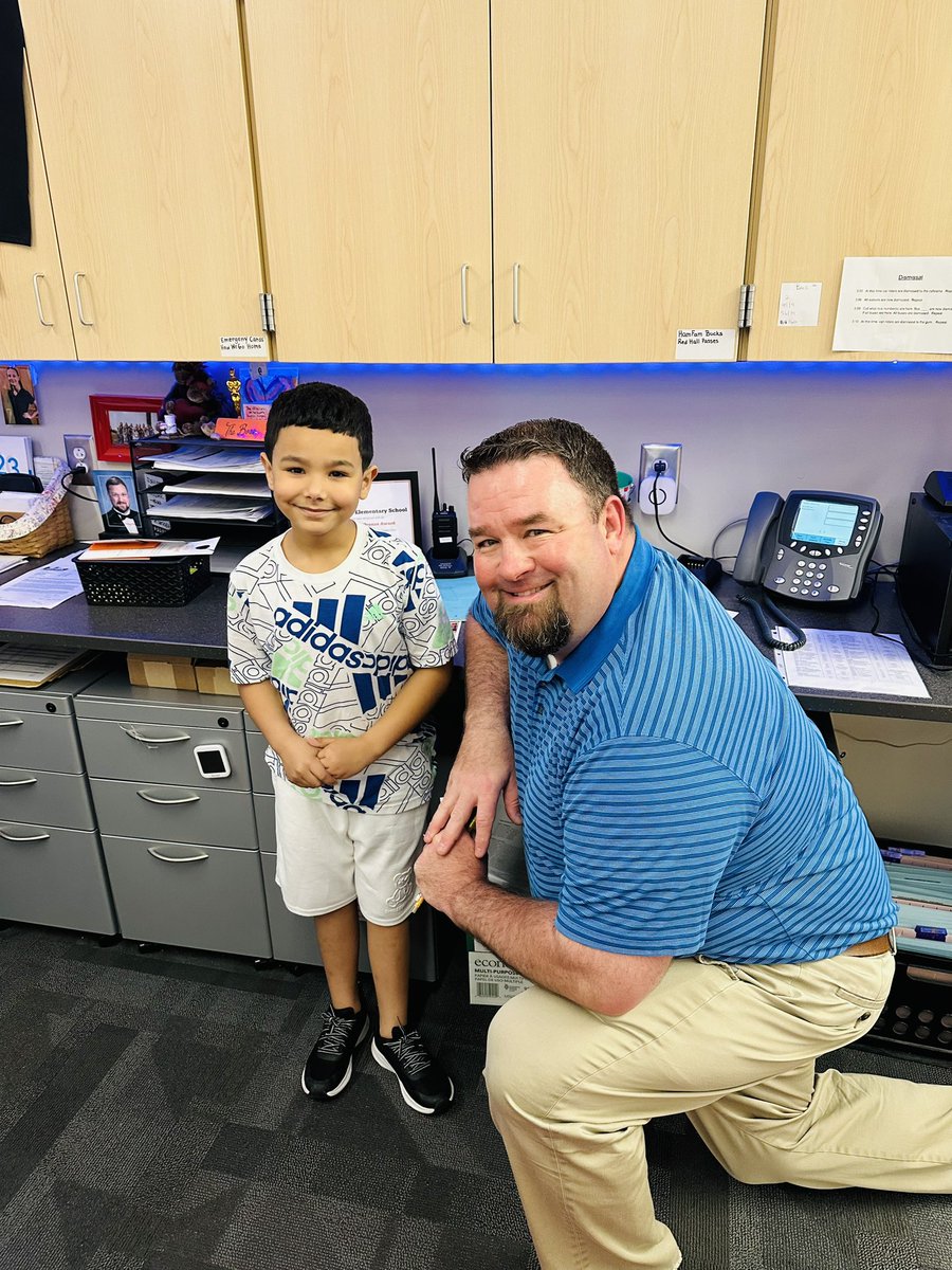 Best announcements I have heard in a long time!! Great teamwork, Billy and Mr. Melvin!! #StudentVoice #HamiltonElementary @ElyriaSchools #CraftingOurCulture