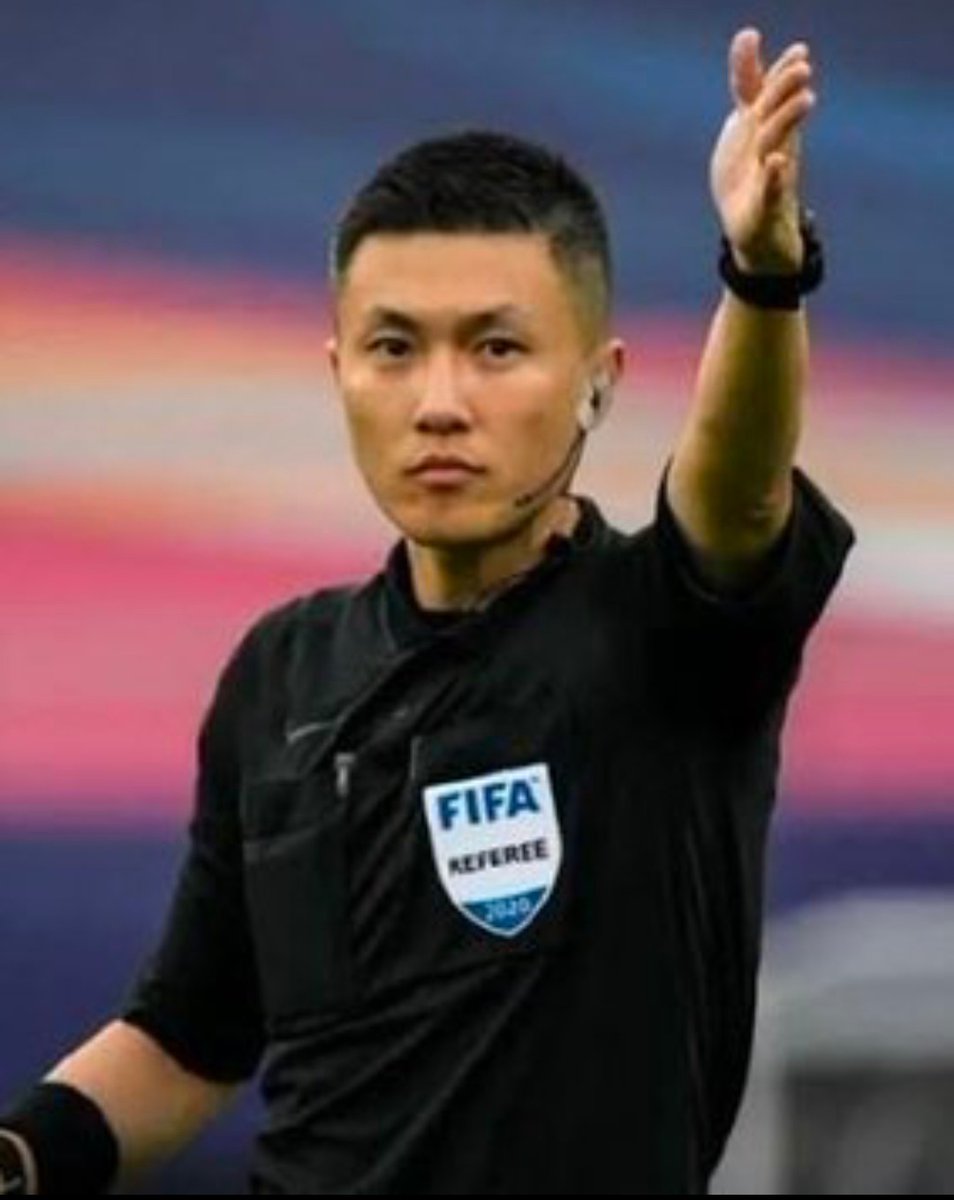 Timnas U23 kalah vs Uzbeskitan rakyat indonesia merasa dicurangi dan menuduh wasit CURANG 😀 Kalah ya kalah aja gak pake ngeyel , marah' Ketuk palu nya wak MAT KOPLAK (MK ) menolak gugatan tuduhan kalian krn tidak terbukti kecurangan yg dilakukan Wasit Oke gas oke gas 🤣