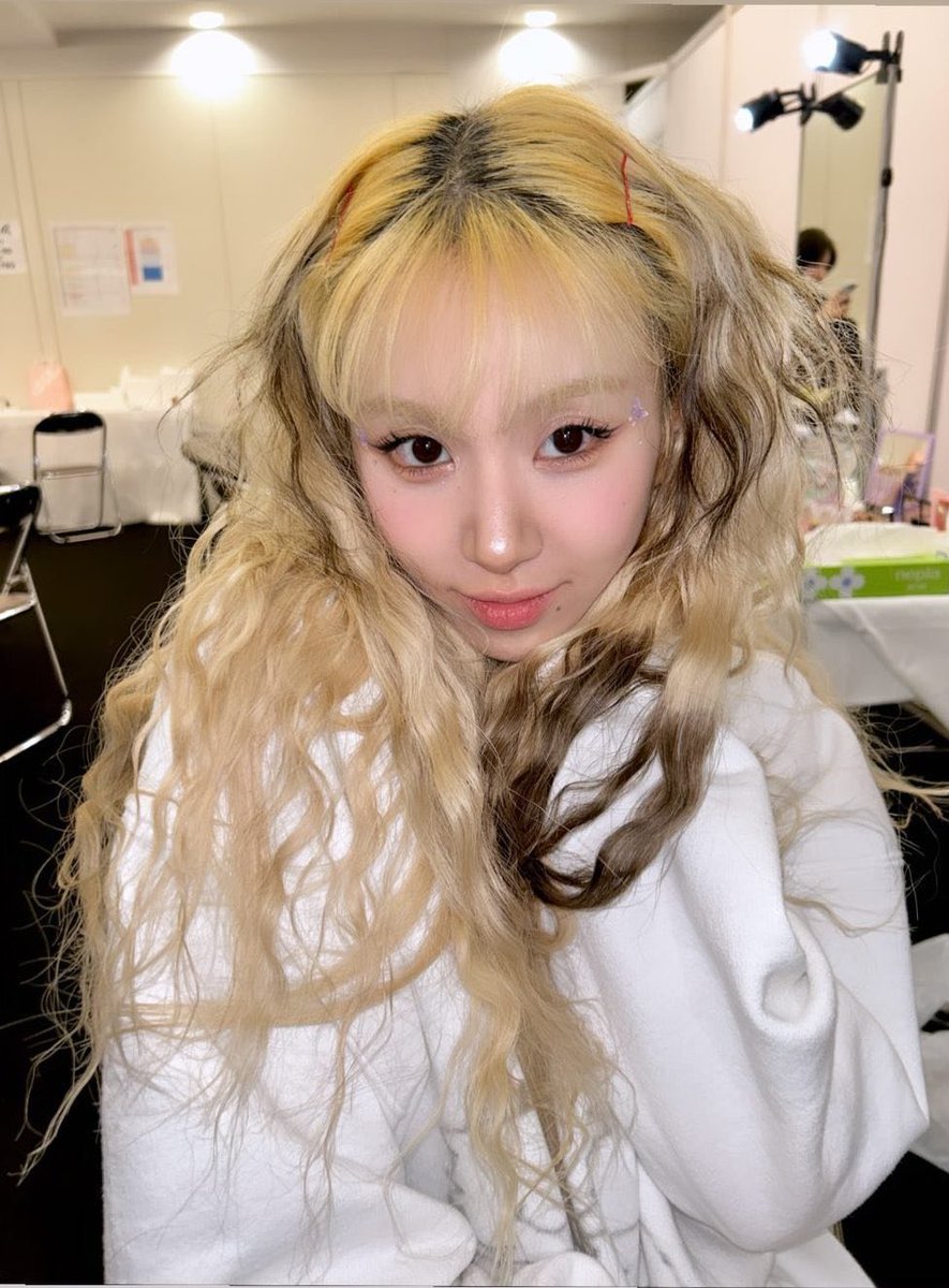curly hair chaeyoung