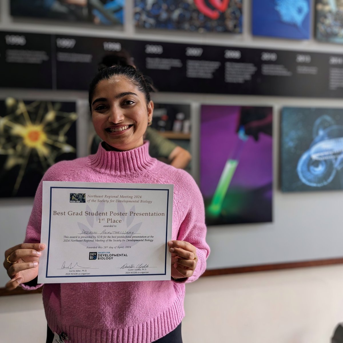 snickclunk's tweet image. To cap off a fantastic #NESDB2024 weekend, master's student Deepshi @a_deepshi won BEST GRAD STUDENT POSTER!!!! 🤩
We're submitting her manuscript very soon, and I couldn't be more proud of her hard work &amp;amp; insight on this story about NuRD's role in germline DSB repair 🎉