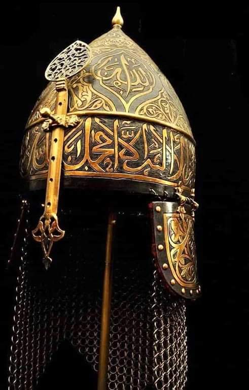 The helmet of Sultan Mehmet Fatih, who conquered Constantinople at the age of 21, ending the Byzantine Empire.

Topkapi Museum
