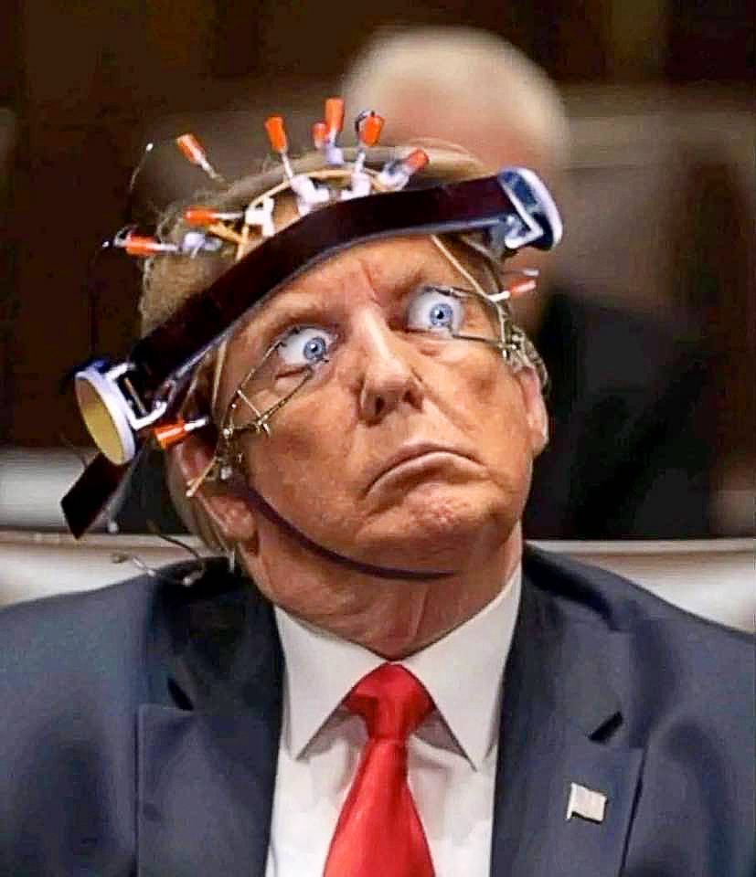 A Clockwork “Orange” II #SleepyDon #WakeUpDon #TrumpTrials #EyesWideShut #WakeyWakey