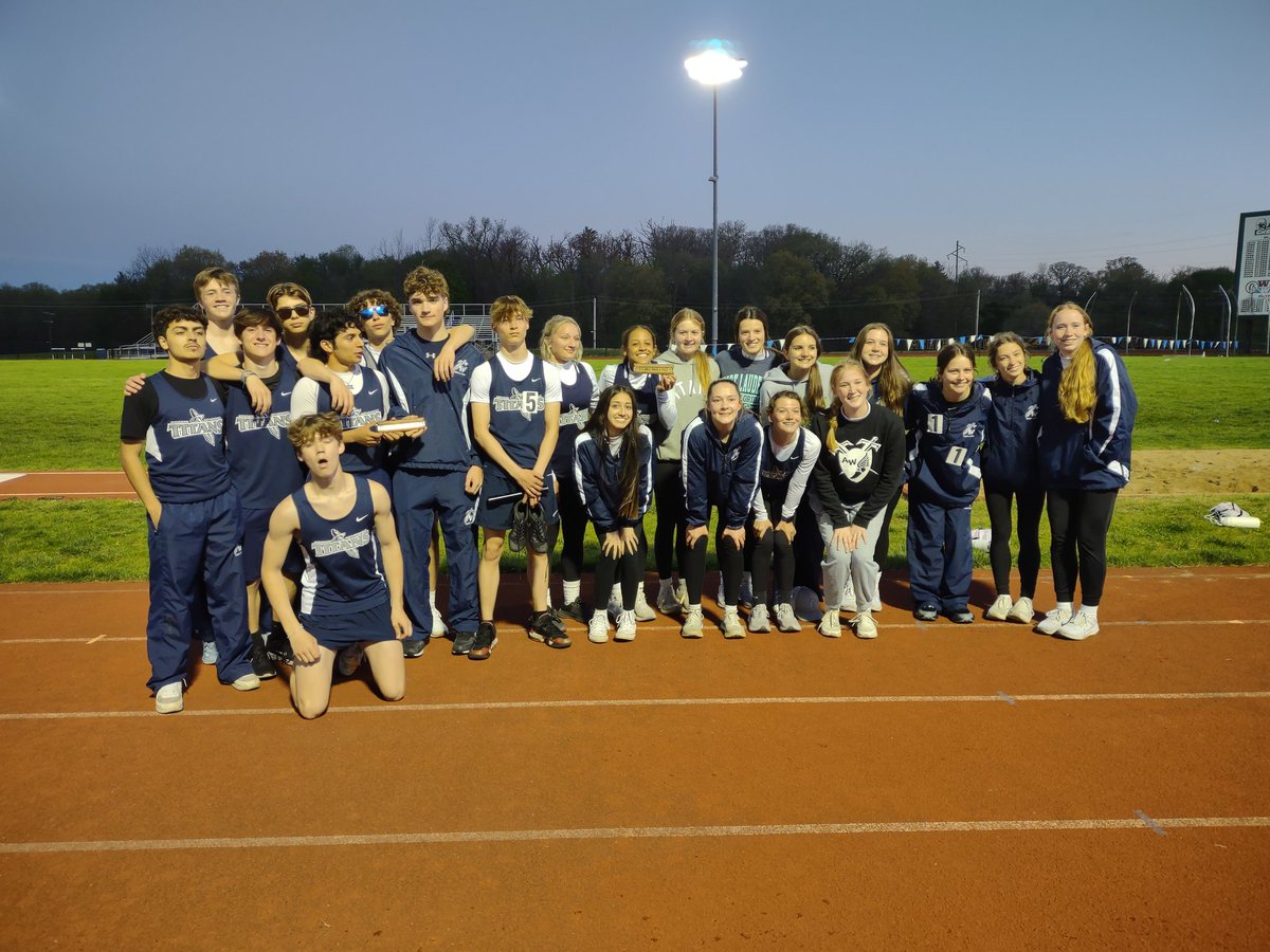 #CleanSweep at FS LTC tonight! <a href="/Coach_Yeater/">Coach Yeater</a> <a href="/awtitansfb/">Titans Football</a> <a href="/geeseathletics/">geeseathletics</a>