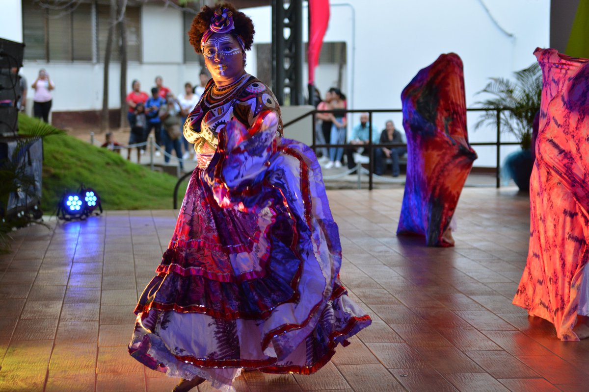 #CELEBRACIÓN🥳💃🏻🕺🏻 Derroche de talento, cultura y alegría se vivió en UNAN-Managua, con las distintas agrupaciones que se proyectaron a través de la danza folklórica y danza moderna en celebración al Día Internacional de la Danza.