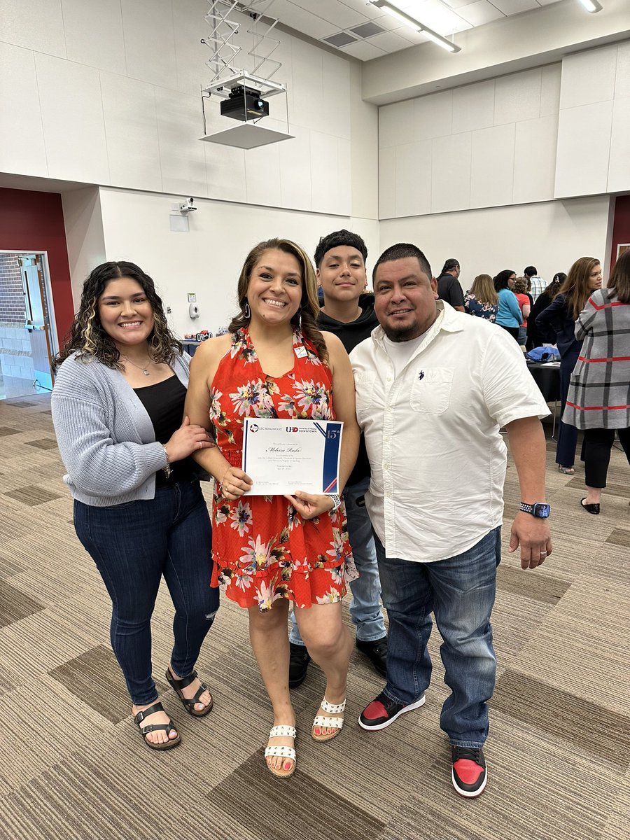 Melissa Santana (@melissarada7) on Twitter photo Grateful for the pin I received for completing the Joint Admissions Program for Teaching through UHD/LSC-Kingwood. I was surrounded by my husband and children. I am grateful for my school and everyone who has supported me and offered words of encouragement. <a href="/JonesES_AISD/">Jones Elementary School</a> Grateful for the pin I received for completing the Joint Admissions Program for Teaching through UHD/LSC-Kingwood. I was surrounded by my husband and children. I am grateful for my school and everyone who has supported me and offered words of encouragement. <a href="/JonesES_AISD/">Jones Elementary School</a>