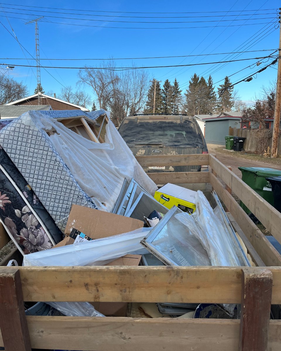 Janzen Property Management, O/A JPM Junk Removal.  

Here for all your junk pick ups! 

#appliances 
#furniture 
#electronics 
#tenantcleanout 
#estatecleanout 

#7805632400 Call us today for your free quote!