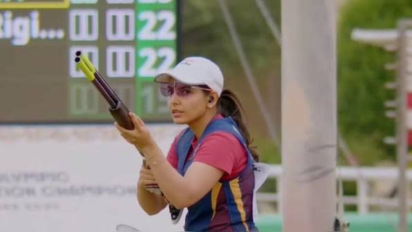 Congratulations to Maheshwari Chauhan for winning silver in women's skeet at the ISSF Shotgun Olympic Qualification in Doha, securing India's 21st Paris Olympics quota. Her record-breaking score of 121 sets a new national mark. Best wishes for the Paris Olympics.…