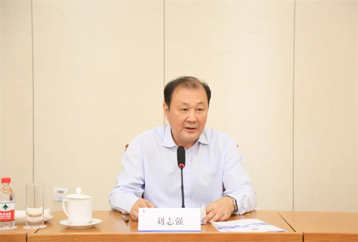 Liu Zhiqiang, a former vice minister of justice, is under disciplinary and supervisory investigation for suspected serious violations of disciplines and laws, according to an official statement on Tuesday.