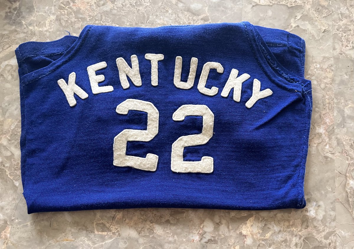 I’m still abuzz over 20,000 @KentuckyMBB fans who stuffed themselves inside Rupp Arena for @CoachMarkPope presser as another 5,000 were turned away. In recent years, Big Blue Madness was even short of capacity, but this shows the name on front of jersey still has special meaning.