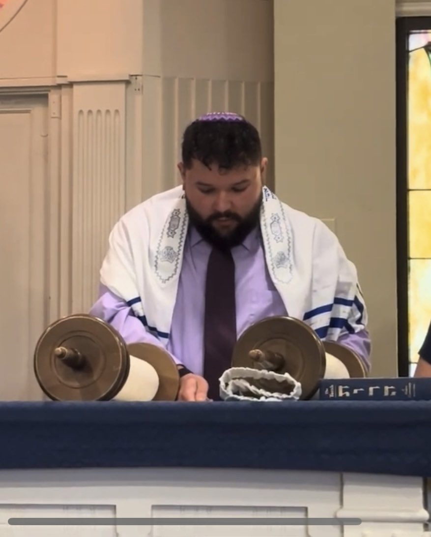 I’m a full-fledged Torah chanter now! Chanted Torah for my synagogue’s Shabbat service, from Parshat Ki Tisa, which is read during Chol HaMoed Passover and Sukkot. I specifically Exodus 34:3-6 which is Moses bringing the two new tablets to Sinai & the start of the 13 attributes.