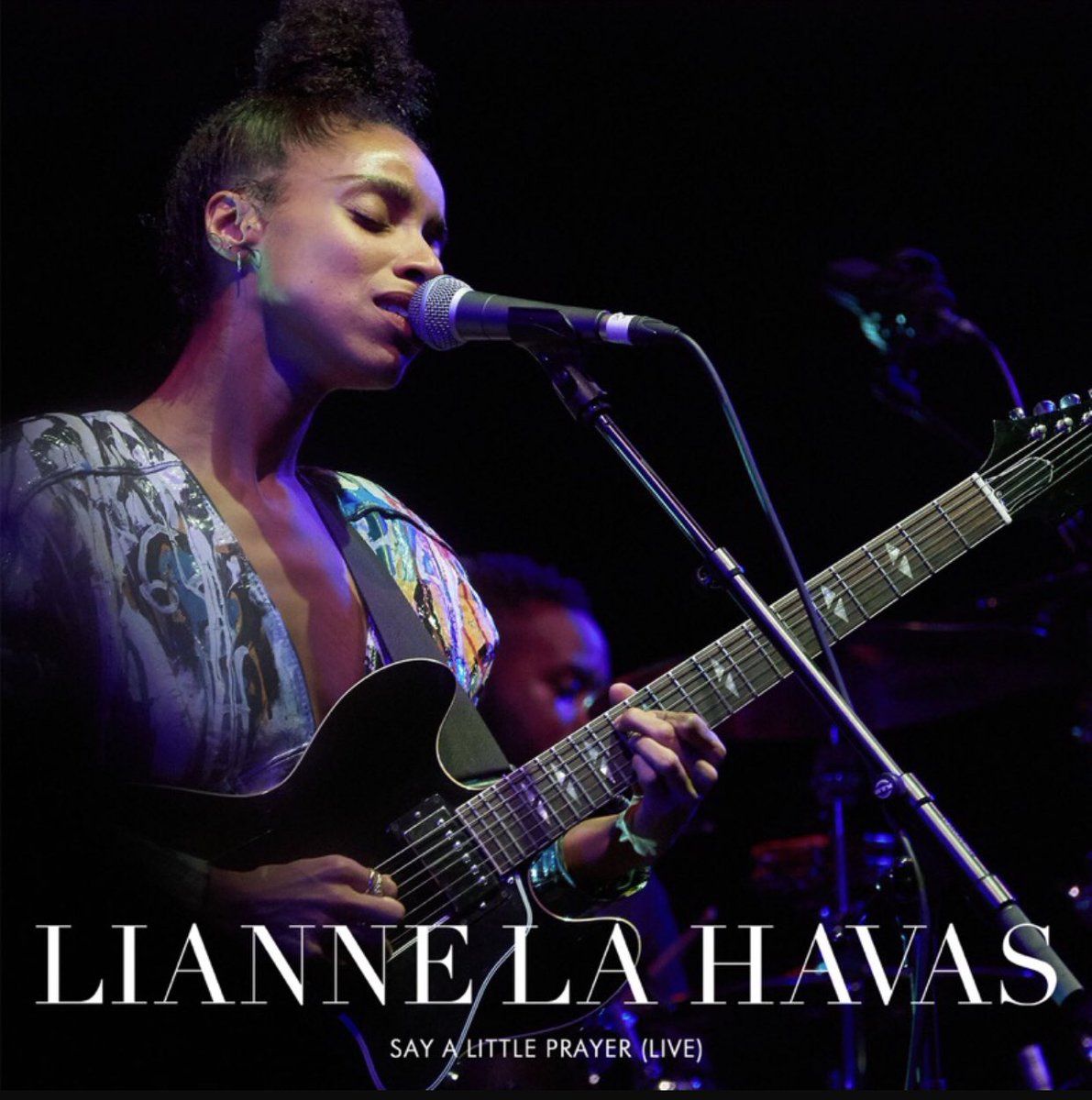 #NegrihoodConvoy

Say a Little Prayer (Live) - Lianne La Havas