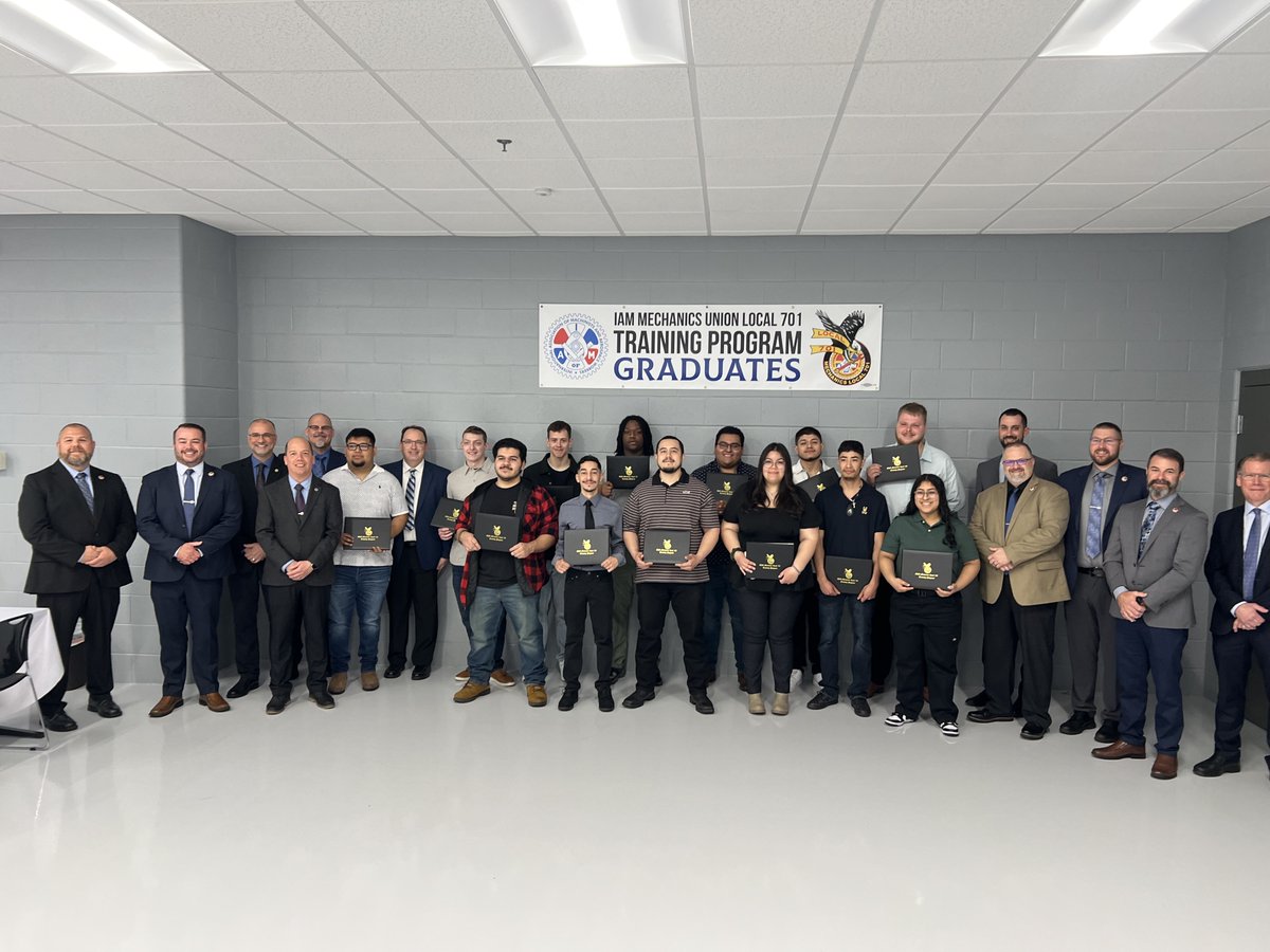 IAM701Training's tweet photo. We were very fortunate to celebrate a milestone occasion over the weekend-Introducing the  Mechanics' Local 701 Training Fund Spring 2024 graduates! Congratulations and best of luck! 👩‍🎓🍀🍀🍀😎 https://t.co/0RDa2WtuTD