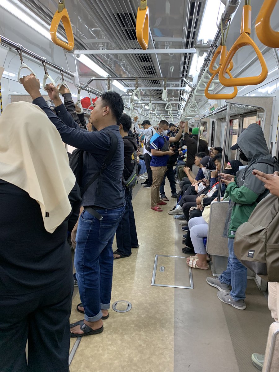 KRL Jakarta 🚞🚞