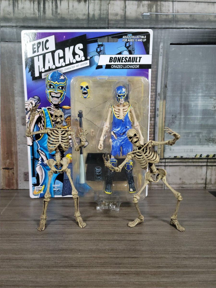 “It's boning time!“

My first figure from Boss From ght Studio, Bonesault is here to lead my Fwoosh skeletons team. They seem pretty excited about the new boss 😄 

#tf_fan_1986