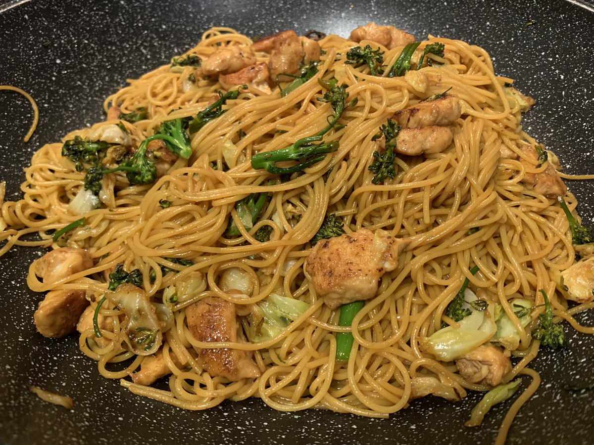 Indonesian bakmi goreng.