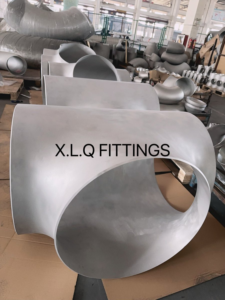 #pipefittings #elbow #stainlesssteel #Pipelines Big thickness of #tp347 elbow and tee, large size reducer &amp; tee