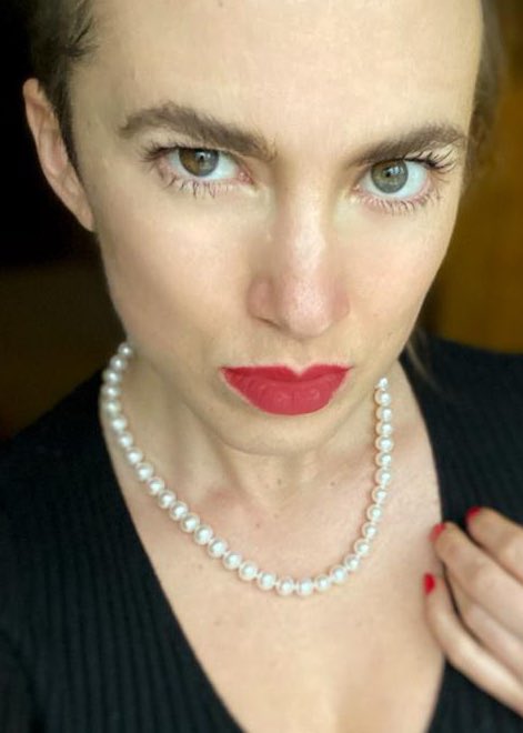 I have a thing for pearls and I’ve been dreaming about having a matching necklace of Tiffany silver “pearls” to match @MxWildIris. A lovely sub pitched in $500 towards this necklace today (how did he know?). $400 to go. DM for a send link.