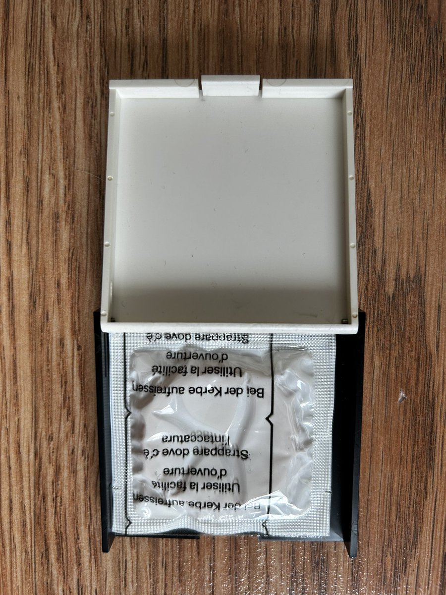 Keith Haring Condom Holder - From Keith Himself - 1987 #keithharing 👉🏼DM 💲🏷️