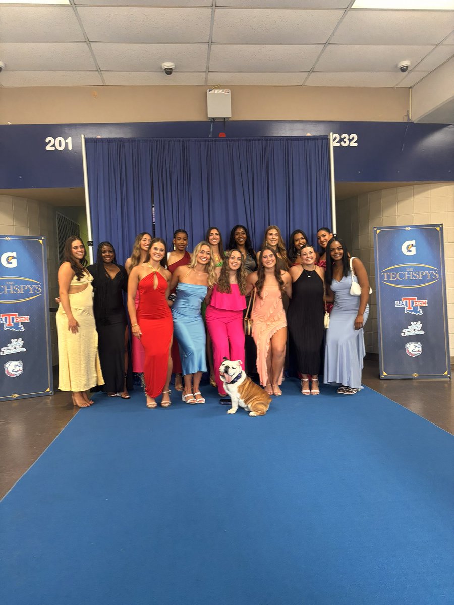 Posing on the blue carpet for the @LATechSports #Techspys #mascot