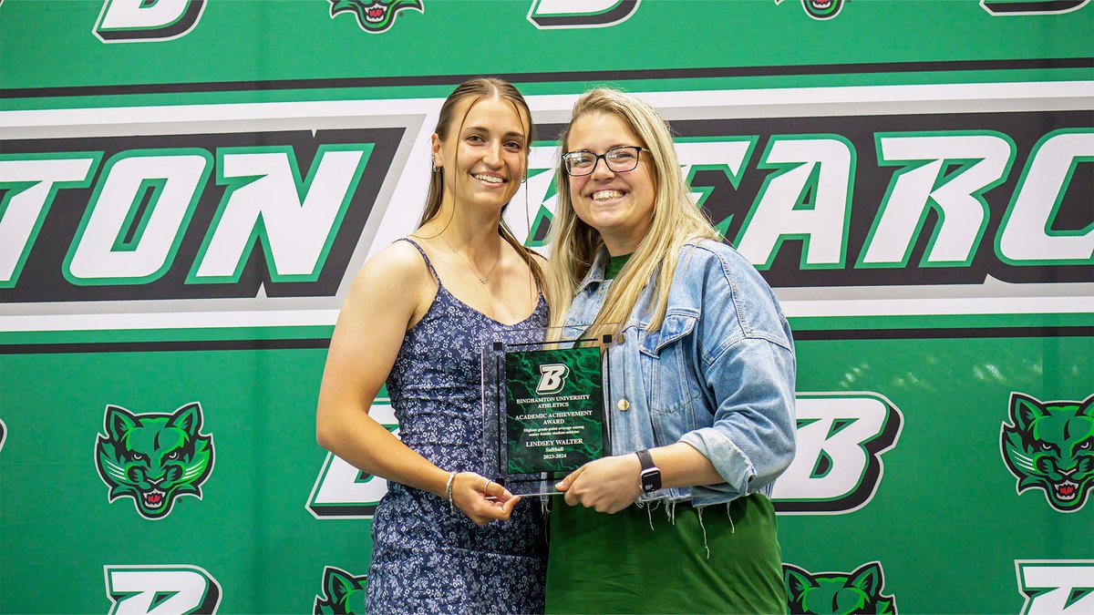 Congratulations to Lindsey Walter! At tonight's Binghamton Athletics Awards Banquet, she was recognized as the graduating female senior student-athlete with the highest overall cumulative GPA! #AESB