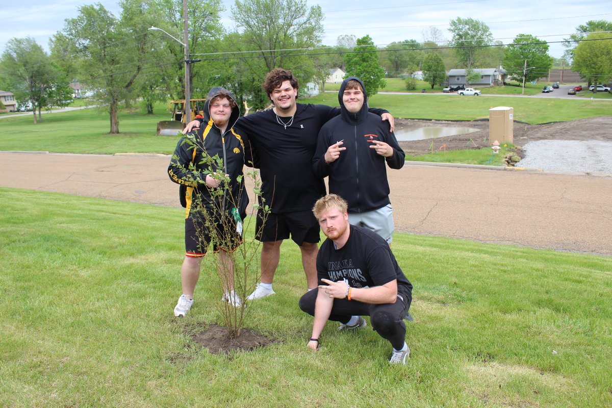 Coach Mike Cannon tweet media