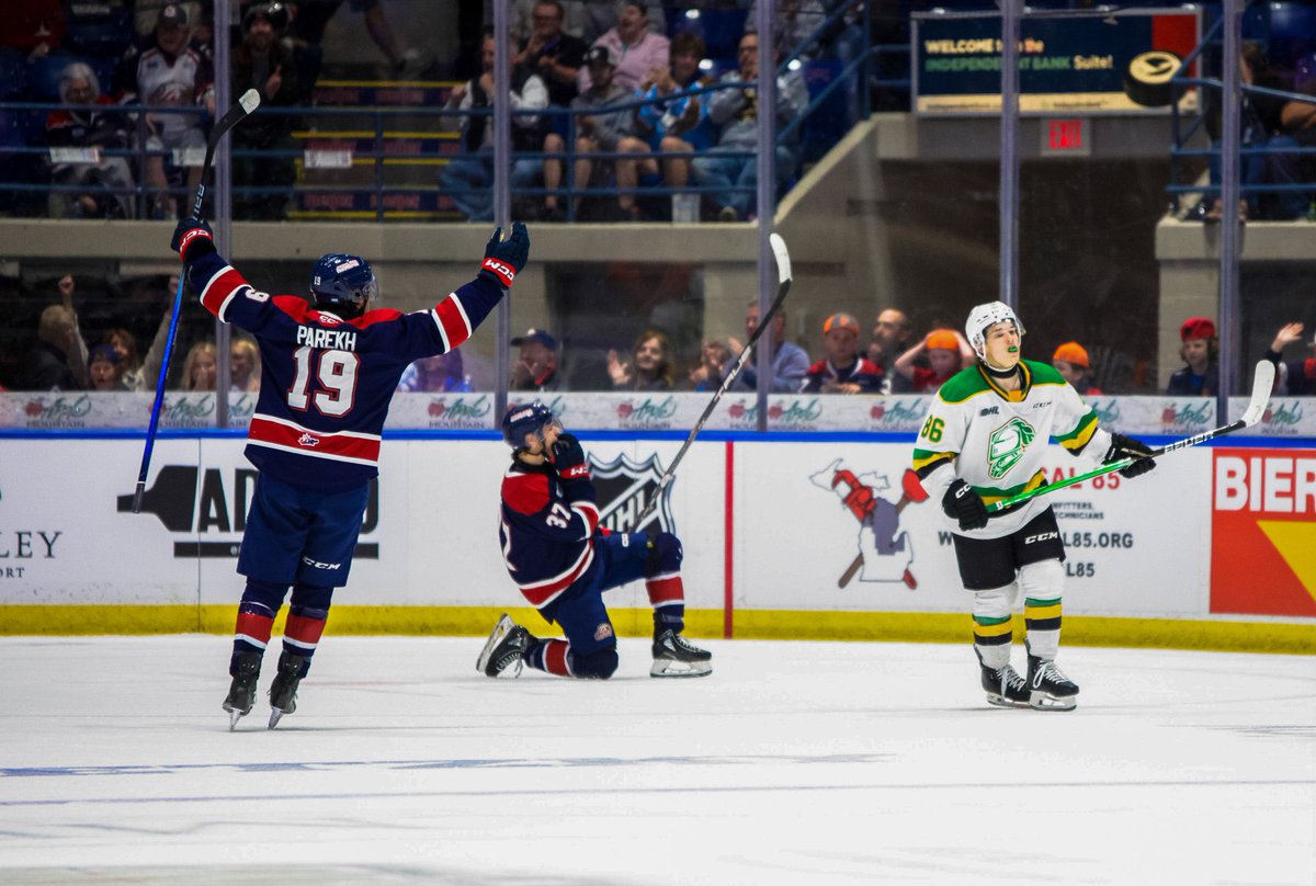 The @LondonKnights’ postseason undefeated streak came to an end tonight in a 6-2 loss to the Saginaw Spirit…

in Game 3 of the Western Conference Final 😳

@MaherMediaCo | #OHLPlayoffs

(📸: @OHLHockey)