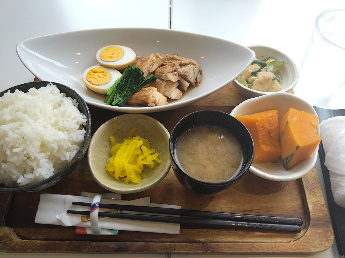 日替わりランチ　800円
鶏肉のさっぱり煮
かぼちゃの煮物
 #日替わりランチ