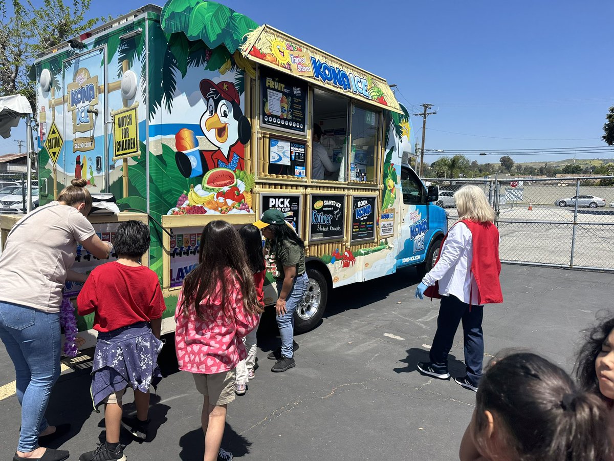 @RorimerRoyals PTA provided a beautiful 'Día del Niño' celebration! @rowlandcouncil @rusdkids @brianleehuff @Alex_Flores__ @_JulieMitchell_ @David4RUSD @Kevin_Hayakawa @Erik4RUSD @RowlandSchools