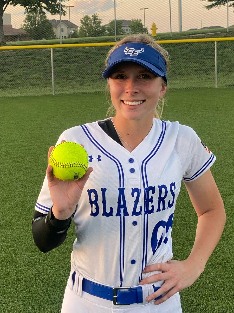 Charlee went 3-4 with a 💣 and 6 RBIs in game 2 tonight!