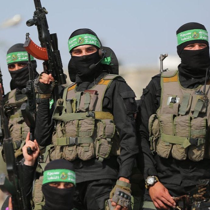 Hamas ile ilgili paylaşımlarımız belli bazı kesimleri çok rahatsız ettiğini gördük bu süreçte. Kusura bakmayın arkadaşlar, biz sizleri rahatsız etmek için bu mecradayız ve bu sahadayız... Hamas bu ümmetin onurudur..!