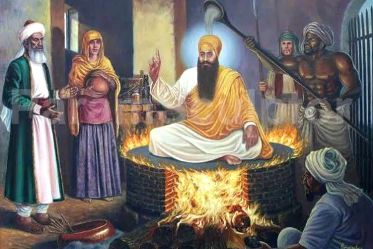 Join me in paying respects to the First Martyr of #Sikhs #GuruArjanDev Ji on his #PrakashParab today. Satnam Waheguru Jai Hind🇮🇳