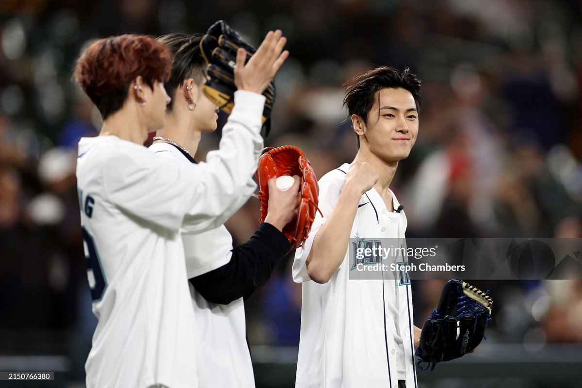 ENHYPEN's Heeseung, Jay, Ni-ki throw out Seattle Mariners ceremonial first pitches! (Via Getty Images)