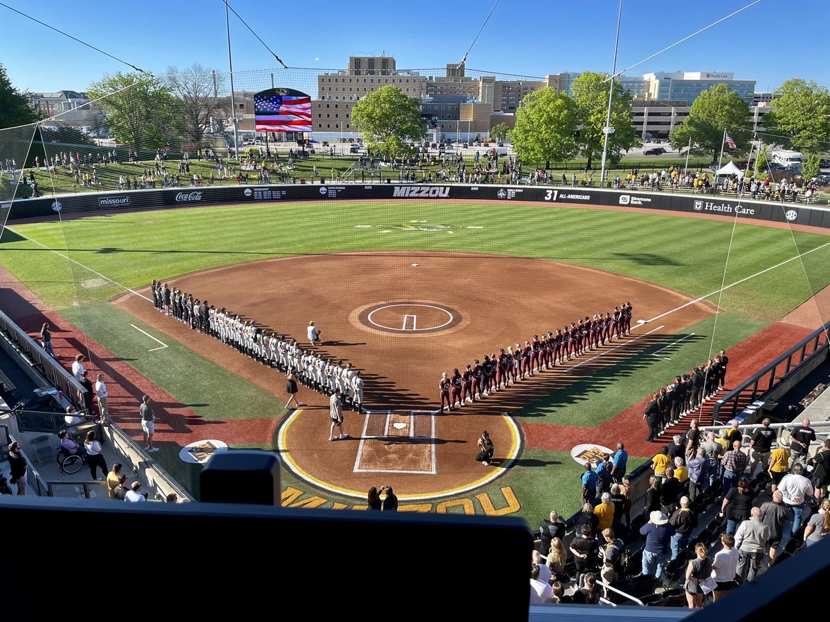 Had an absolute blast working with true pros <a href="/ascarborough/">Amanda Scarborough</a> and <a href="/MattSchumacher_/">Matt Schumacher</a> this weekend for 3 great <a href="/MizzouSoftball/">Mizzou Softball</a> games. The <a href="/MizzouBroadcast/">Mizzou Broadcast Ops</a> and <a href="/SECNetwork/">SEC Network</a>, as always, ran a first-rate operation. #Thankful and #blessed for these opportunities.