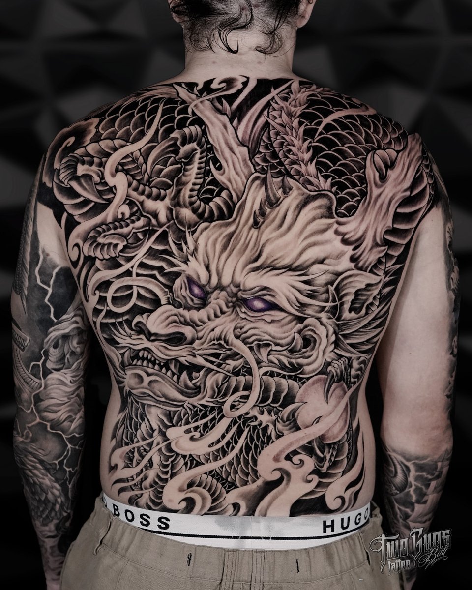 ☠️ Full Back | Japanese Style Tattoo ☠️
> Art by Rinton <
°
💀Bali's Premium Tattoo Studio
☠️New Zealand Owned & Operated
💀World-Class, Award Winning Artists
☠️Custom Freehand & Digital Design
💀☠️💀_☠️
°
°
°
°
#twogunstattoobali #tattoostudio #artwork #tattooidea #tattoodesign