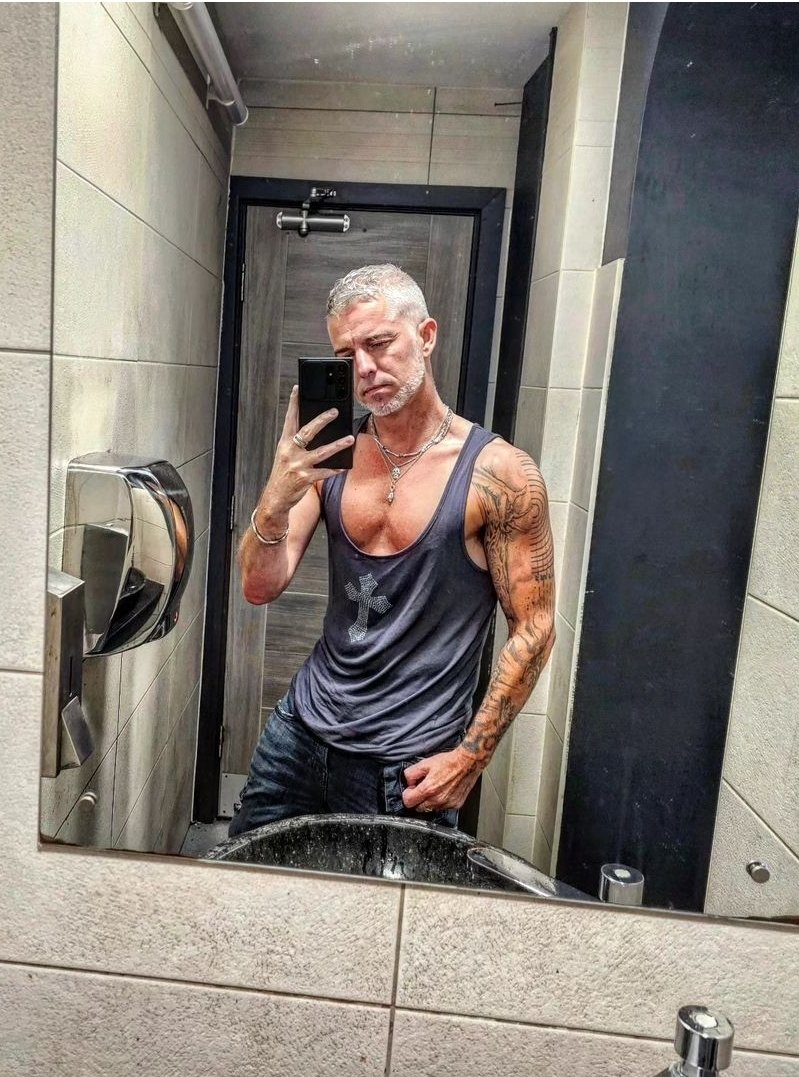 Silverinkedguy1's tweet photo. Tits https://t.co/6UzI8lgage