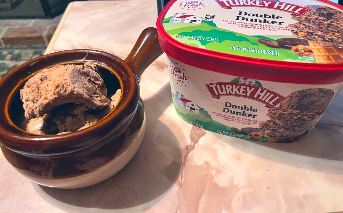 Double Dunker TURKEY HILL ice cream, #StonerFam?
🤤💚💨🎥💨💚🤤