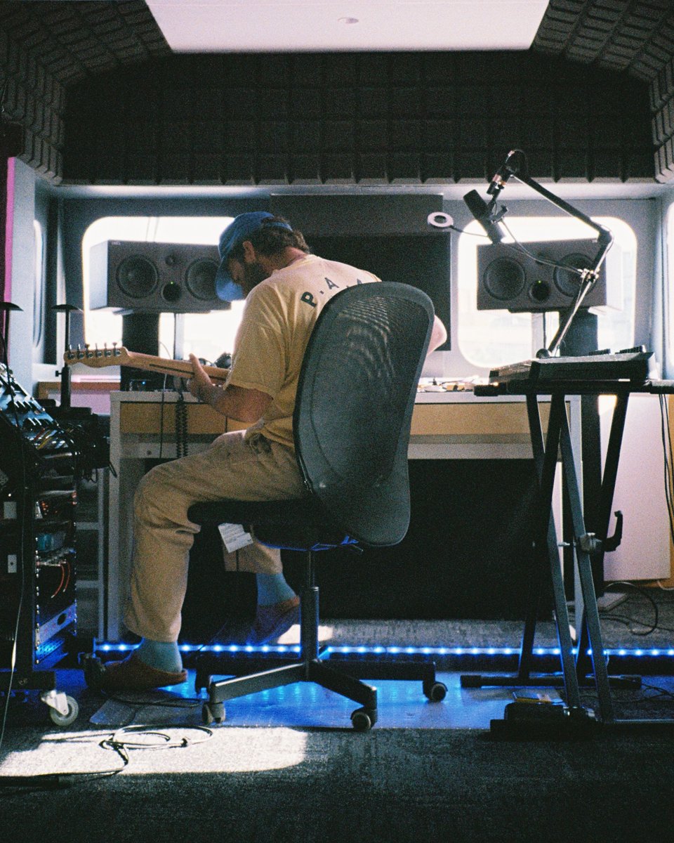 In studio with Chet Faker 🧭🎹