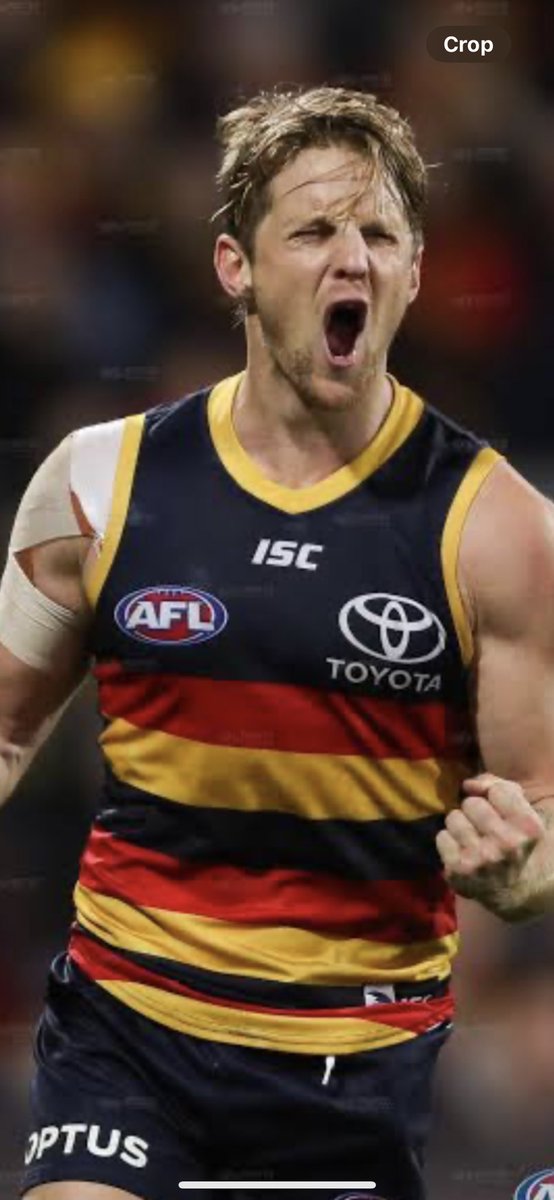 Forever the competitor @rorysloane9 @Adelaide_FC what an amazing career, absolute warrior on the field & got every ounce out of yourself. #TakeABow #VeryRare #Star @AFL