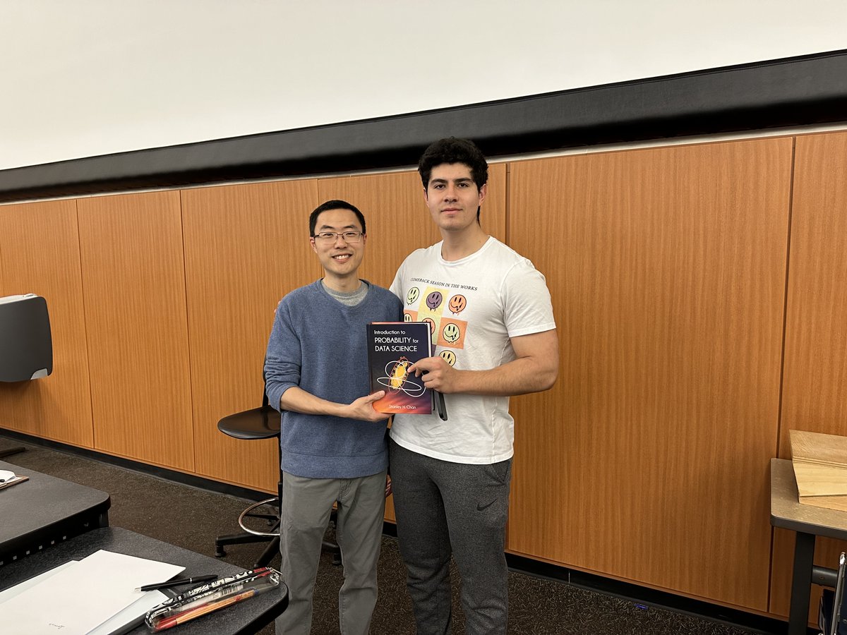 The ECE 302 moment @PurdueECE When your undergrad student asks for your autograph... It made my day!☺️ Free copy of the book👇 probability4datascience.com