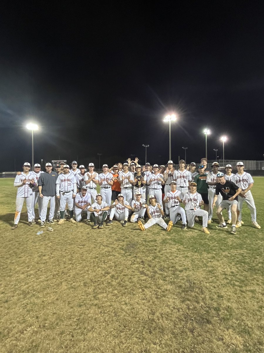 Seminole Baseball (@warhawksbb) on Twitter photo Warhawks come from behind and Win 4-3. Big night at the plate by <a href="/baysinger_jj/">JJ Baysinger</a> and @AydenSpearl solid defense by <a href="/AlexEspaillat2/">Alex Espaillat</a>
On the mound Austin Duffy goes 4+ innings in relief to earn the Win. <a href="/KendallHoffman9/">Kendall Hoffman</a> gets the save.
#Warhawks Warhawks come from behind and Win 4-3. Big night at the plate by <a href="/baysinger_jj/">JJ Baysinger</a> and @AydenSpearl solid defense by <a href="/AlexEspaillat2/">Alex Espaillat</a>
On the mound Austin Duffy goes 4+ innings in relief to earn the Win. <a href="/KendallHoffman9/">Kendall Hoffman</a> gets the save.
#Warhawks